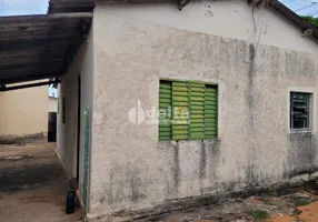 Foto 1 de Casa com 2 Quartos à venda, 375m² em Tubalina, Uberlândia