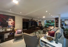 Foto 1 de Casa com 4 Quartos à venda, 360m² em Jacarepaguá, Rio de Janeiro