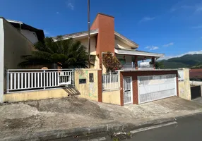 Foto 1 de Sobrado com 3 Quartos à venda, 223m² em Barra do Rio Cerro, Jaraguá do Sul