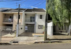 Foto 1 de Sobrado com 3 Quartos para alugar, 126m² em Vila Bosque, Maringá