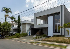 Foto 1 de Casa de Condomínio com 4 Quartos à venda, 200m² em Jardins Lisboa, Goiânia
