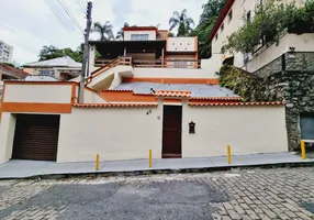 Foto 1 de Casa com 3 Quartos à venda, 125m² em Santa Rosa, Niterói