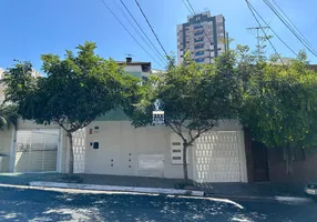 Foto 1 de Casa de Condomínio com 3 Quartos para alugar, 250m² em Vila Regente Feijó, São Paulo