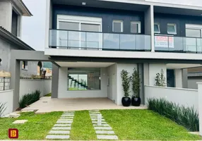 Foto 1 de Casa com 3 Quartos à venda, 195m² em Rio Tavares, Florianópolis