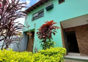 Foto 1 de Casa com 3 Quartos à venda, 239m² em Teresópolis, Porto Alegre