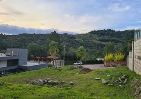 Foto 1 de Lote/Terreno à venda, 975m² em Parque dos Vinhedos, Caxias do Sul