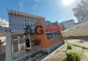 Foto 1 de Casa com 5 Quartos à venda, 330m² em Taquara, Rio de Janeiro