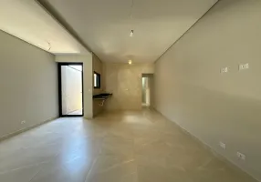 Foto 1 de Casa com 2 Quartos à venda, 80m² em Canto do Forte, Praia Grande