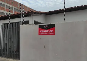 Foto 1 de Casa com 3 Quartos à venda, 195m² em Jardim Cuiabá, Cuiabá