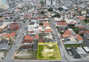 Foto 1 de Lote/Terreno à venda, 665m² em Areias, São José