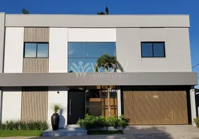 Foto 1 de Casa com 4 Quartos à venda, 250m² em Barra Sul, Balneário Camboriú