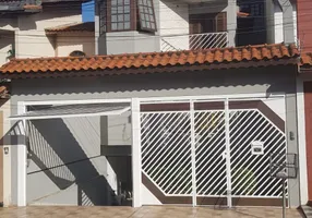 Foto 1 de Sobrado com 3 Quartos para venda ou aluguel, 217m² em Jardim dos Ipês, Suzano