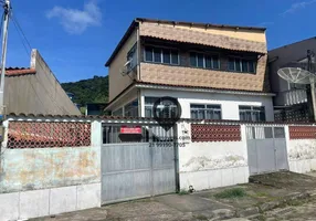 Foto 1 de Casa com 6 Quartos à venda, 180m² em Vila Muriqui, Mangaratiba