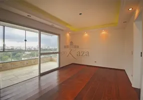 Foto 1 de Apartamento com 3 Quartos à venda, 260m² em Moema, São Paulo