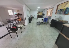 Foto 1 de Casa com 3 Quartos para alugar, 260m² em Vigilato Pereira, Uberlândia
