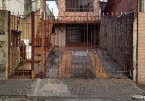 Foto 1 de Casa com 2 Quartos à venda, 200m² em Vila Nova York, São Paulo
