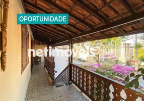 Foto 1 de Casa com 3 Quartos à venda, 250m² em Coração Eucarístico, Belo Horizonte