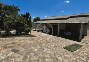 Foto 1 de Casa com 3 Quartos para venda ou aluguel, 260m² em Cidade Jardim, Uberlândia