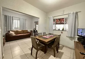 Foto 1 de Casa com 3 Quartos à venda, 320m² em Monte Castelo, Contagem