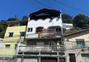 Foto 1 de Casa com 2 Quartos para alugar, 117m² em Jardim Glória, Juiz de Fora