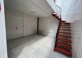 Foto 1 de Sobrado com 3 Quartos para alugar, 147m² em Santa Maria, Santo André
