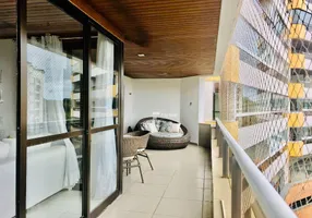 Foto 1 de Apartamento com 3 Quartos para venda ou aluguel, 170m² em Morro Sorocotuba, Guarujá