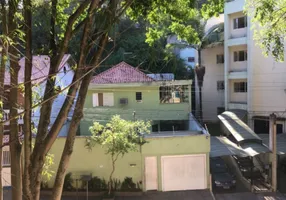 Foto 1 de Sobrado com 3 Quartos à venda, 322m² em Parque Monte Alegre, Taboão da Serra