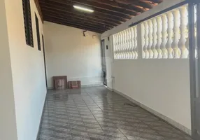 Foto 1 de Casa com 3 Quartos à venda, 200m² em Mansorur, Uberlândia