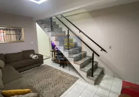 Foto 1 de Casa com 3 Quartos à venda, 250m² em Jardim Ângela, São Paulo