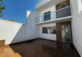 Foto 1 de Casa com 3 Quartos à venda, 90m² em Liberdade, Santa Luzia