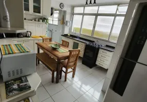 Foto 1 de Apartamento com 3 Quartos à venda, 189m² em Gonzaga, Santos