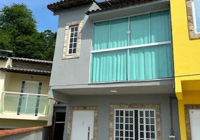 Foto 1 de Casa de Condomínio com 2 Quartos à venda, 128m² em Jardim Primavera, Duque de Caxias