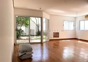 Foto 1 de Casa de Condomínio com 4 Quartos à venda, 180m² em Real Parque, São Paulo