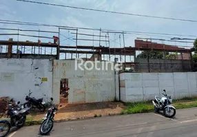 Foto 1 de Galpão/Depósito/Armazém para alugar, 300m² em Tibery, Uberlândia