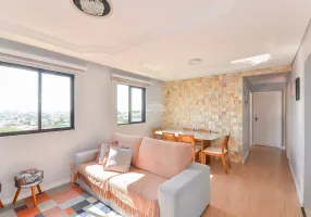 Foto 1 de Apartamento com 3 Quartos à venda, 71m² em Novo Mundo, Curitiba