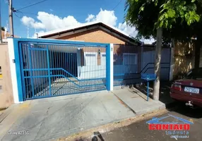 Foto 1 de Casa com 4 Quartos para alugar, 180m² em Jardim Santa Paula, São Carlos