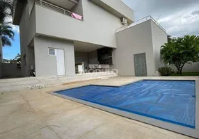 Foto 1 de Casa de Condomínio com 4 Quartos para alugar, 410m² em Nova Uberlandia, Uberlândia