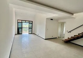 Foto 1 de Cobertura com 3 Quartos à venda, 150m² em Braunes, Nova Friburgo