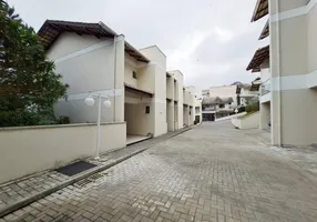 Foto 1 de Casa com 3 Quartos para alugar, 100m² em Garcia, Blumenau