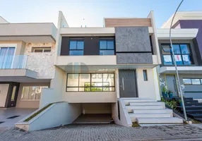 Foto 1 de Casa de Condomínio com 3 Quartos à venda, 311m² em Uberaba, Curitiba