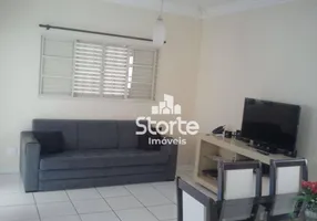 Foto 1 de Casa com 3 Quartos à venda, 152m² em Cidade Jardim, Uberlândia