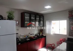 Foto 1 de Casa com 2 Quartos à venda, 85m² em Floramar, Belo Horizonte