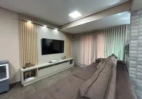 Foto 1 de Sobrado com 4 Quartos à venda, 240m² em Jardim Atlântico, Goiânia