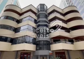 Foto 1 de Apartamento com 2 Quartos à venda, 135m² em Meia Praia, Itapema