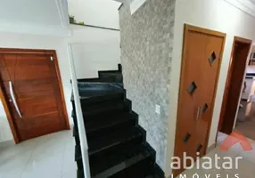 Foto 1 de Casa com 3 Quartos à venda, 205m² em Vila Zat, São Paulo