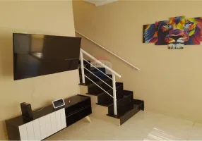 Foto 1 de Sobrado com 2 Quartos à venda, 69m² em Vila Lavínia, Mogi das Cruzes