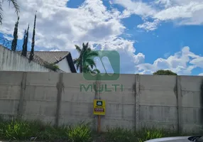 Foto 1 de Lote/Terreno com 1 Quarto à venda, 600m² em Morada da Colina, Uberlândia