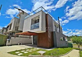 Foto 1 de Casa com 3 Quartos à venda, 187m² em Santa Cândida, Curitiba