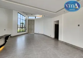Foto 1 de Casa de Condomínio com 4 Quartos à venda, 417m² em Ribeirão do Lipa, Cuiabá