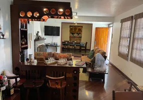Foto 1 de Sobrado com 3 Quartos à venda, 153m² em Alto, Teresópolis